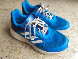 Zapatillas Adidas niño talla 39 1/3