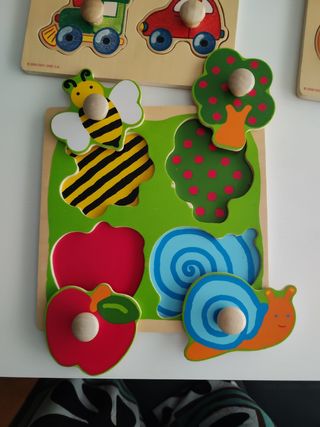 Puzzle madera bebé Goula.