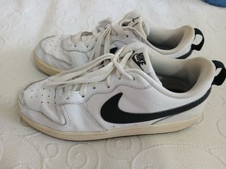 Tenis Nike Blancos y Negros
