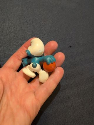 Figura Pitufo pelota. Años 80 