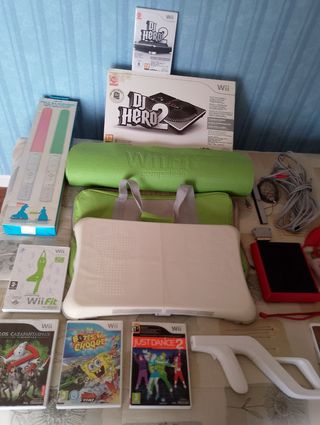 Consola Nintendo Wii Mini + Juegos y Accesorios