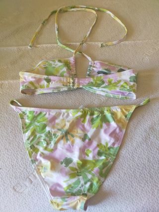 Bikini floral verde y rosa