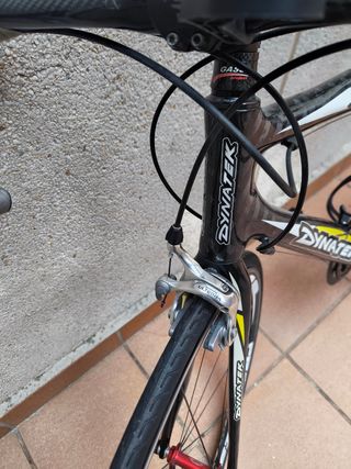 Bicicleta carretera DYNATEK Full Carbon.
