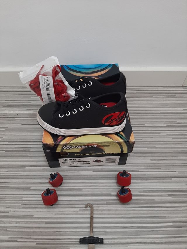Zapatillas con ruedas Heelys negras