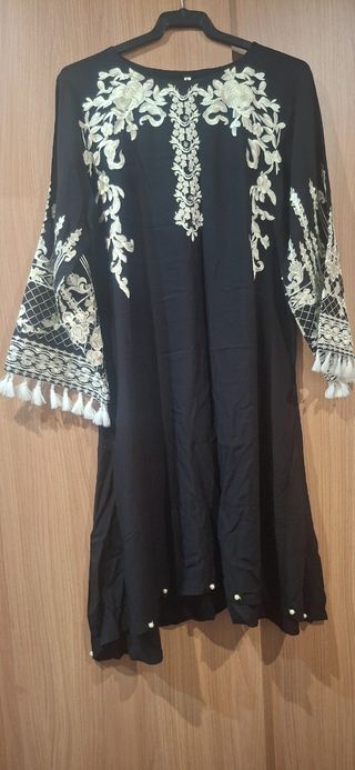 Blusa larga bordada dorada nueva