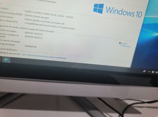 Ordenador Todo en Uno Lenovo 23 pulgadas i5-6200U
