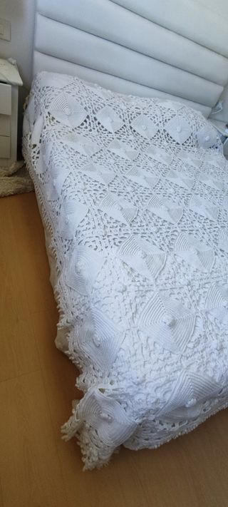 Colcha de lana tejida a mano