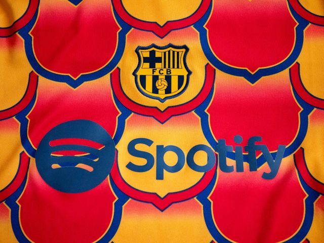 PRE-MATCH F.C. BARCELONA 2023-24 CAMISETA FUTBOL M