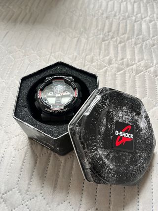 Reloj Casio G-Shock Negro y Rojo
