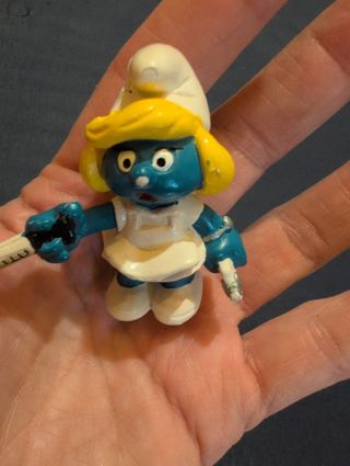 Figura Pitufiba Enfermera con Jeringuilla