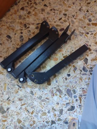 Patas de cama negras