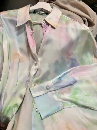 Camisa Zara Multicolor Talla M satinada