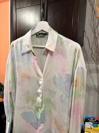 Camisa Zara Multicolor Talla M satinada