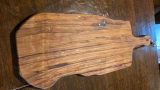 Tagliere in legno fatto a mano