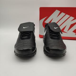 Nike Air Max Plus Tiempo Black Negras (EU 40)