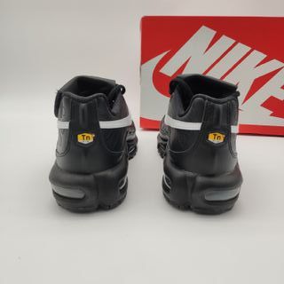 Nike Air Max Plus Tiempo Black Negras (EU 40)