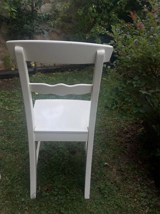 Sillas de madera blanca 
