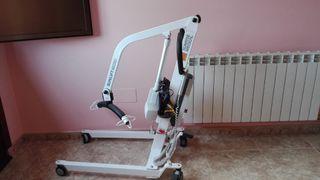 Grúa asistencial Sunrise medical.