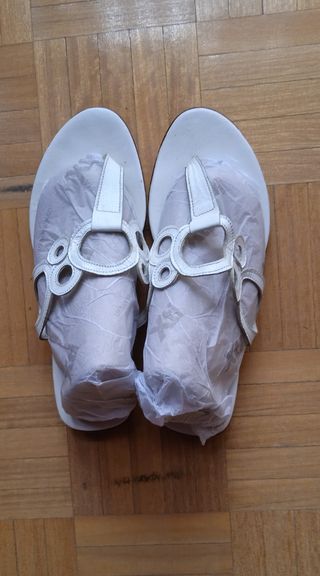 Sandalias blancas Dos de Dos Talla 37