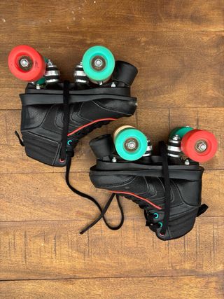 Patines de 4 ruedas negros