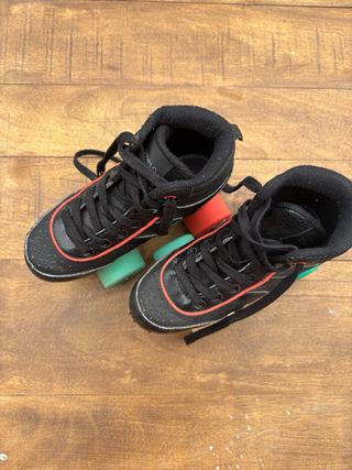 Patines de 4 ruedas negros