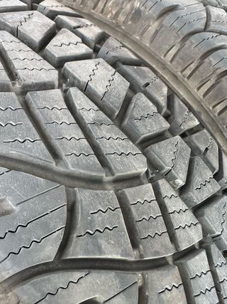 Michelin Latitude Cross 215/70R16 Neumáticos