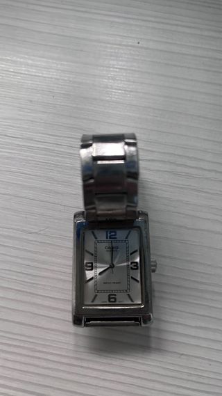 Reloj Casio Rectangular Color Plata Mujer/hombre