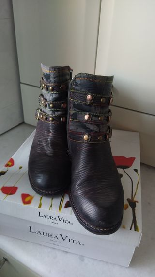 Stivaletti tronchetti Laura Vita tacco medio