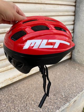 Casco infantil rojo Molto