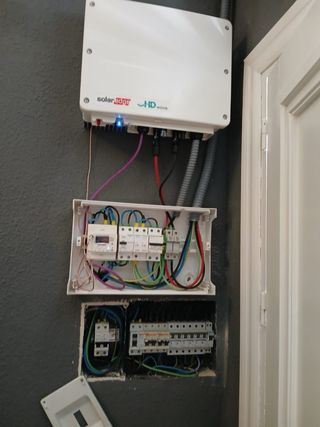 Electricista cuadros, vivienda/nave y fotovoltaica