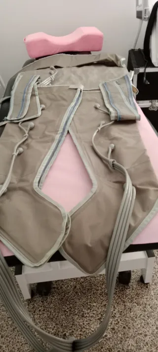 Presoterapia Airpress Cube con perneras