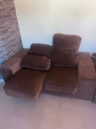 Sofá 2 plazas, cama.