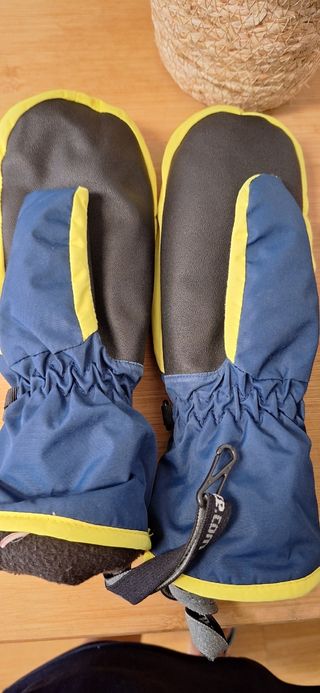 Conjunto Nieve Niño Botas y Manoplas. Talla 36.