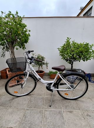 Bicicleta de paseo blanca