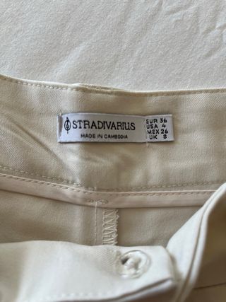 Pantalón ancho Stradivarius beige