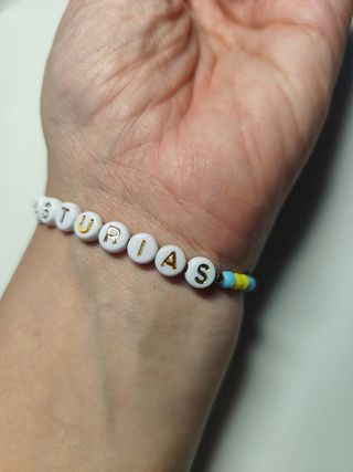 Pulsera Asturias con cuentas de cristal y acero in