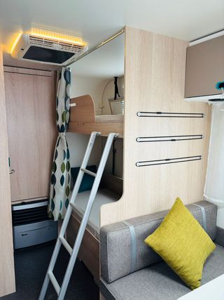 Caravana Adria Aviva 495LX - Como Nueva 