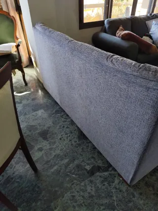 Sillón tapizado tela beige y gris