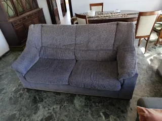 Sillón tapizado tela beige y gris