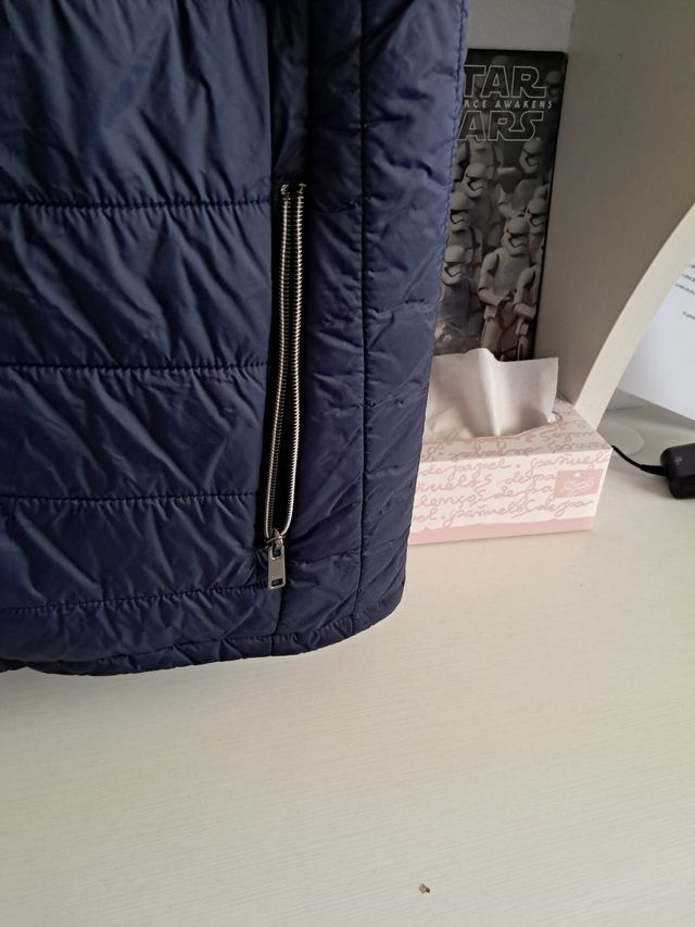 Chaleco acolchado azul marino chico. talla L.