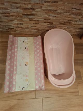 Bañera y cambiador bebé rosa
Bañera nueva a estren