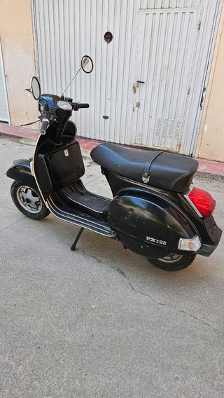 Vespa PX125 