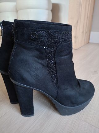 Botines Xti Negros con Brillo