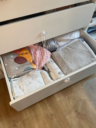 Cama con cajones y colchòn 90x2m