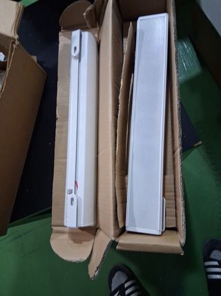 Altavoces plateados el precio de los dos