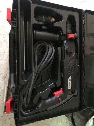Taladro percutor Wurth con maletín