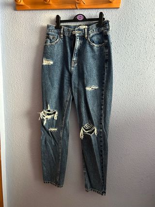 Pantalones vaqueros Pull&Bear rotos