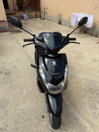 Peugeot Kisbee 49cc Negro
