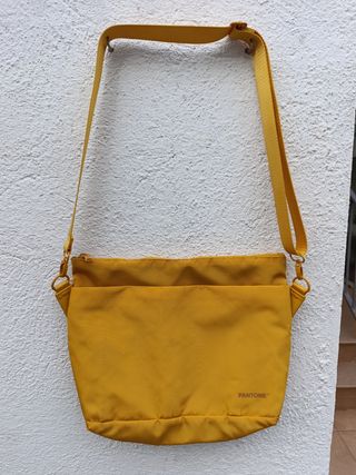 Bolso bandolera Pantone amarillo