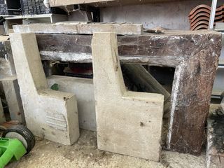 Chimenea de piedra y madera